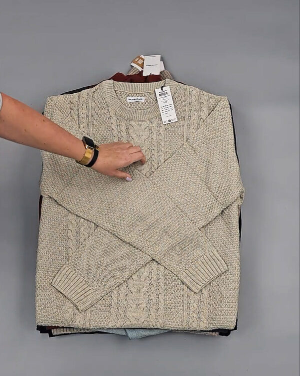 Фотография  365 - JACK JONES Men Winter mix 075#20 кг, ЛОТ № СТ-9442 оптом в Москве и Московской области