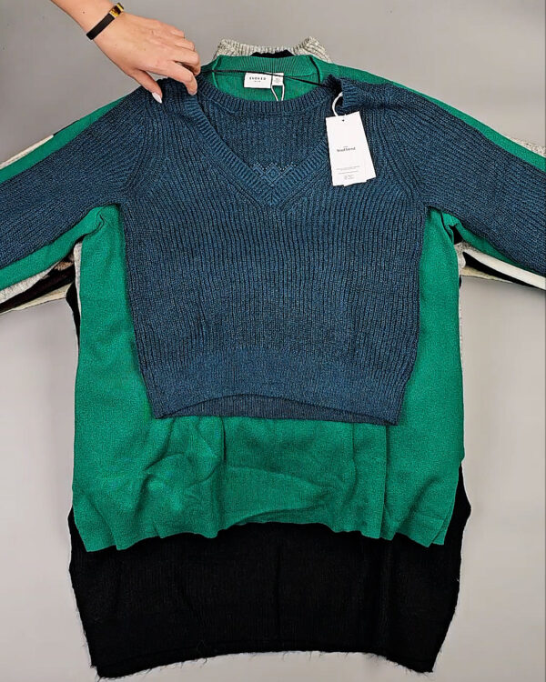 Фотография  563 - Джемпера VILA W 104#7 кг, ЛОТ СТ-9995 оптом в Москве и Московской области