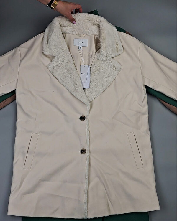 Фотография  946 - Пальто Bestseller 045#10 кг, ЛОТ СТ-9844 оптом в Москве и Московской области