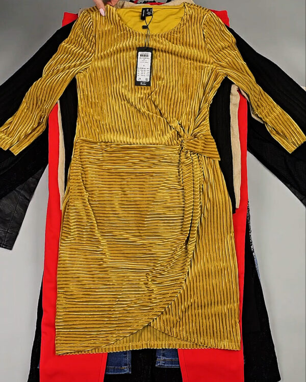 Фотография  429 - DK+Bestseller 085#16 кг, ЛОТ СТ-9952 оптом в Москве и Московской области