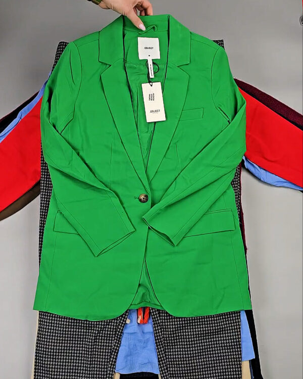 Фотография  759 - DK+Bestseller 085#16 кг, ЛОТ СТ-9950 оптом в Москве и Московской области