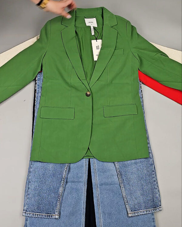 Фотография  433 - DK+Bestseller 085#16 кг, ЛОТ СТ-9952 оптом в Москве и Московской области