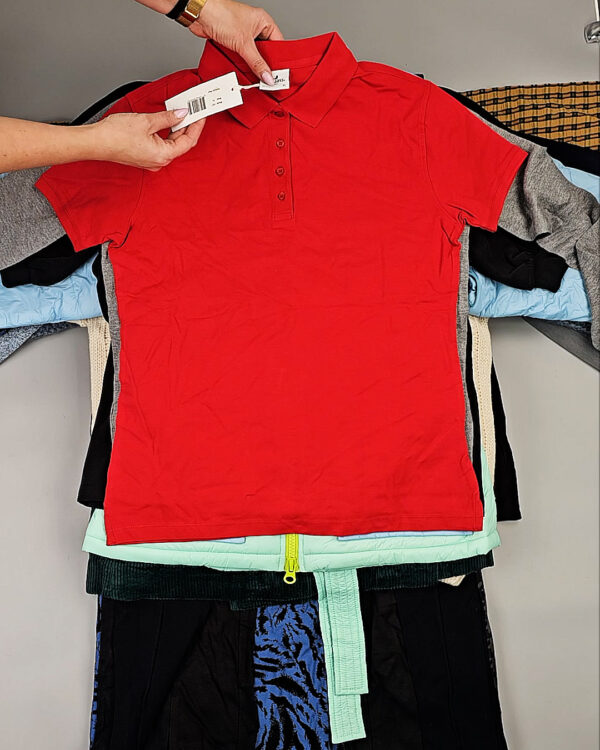 Фотография  951 - DK, Bestseller + Winter mix#15 кг, ЛОТ СТ-9955 оптом в Москве и Московской области